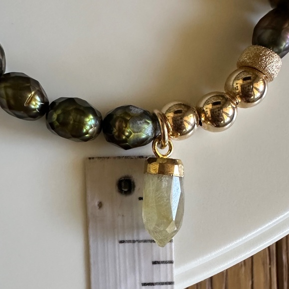 Natural Pearl Stretch Bracelet w/ 14K Gold filled Spacers and Quartz Charm - Picture 7 of 9
